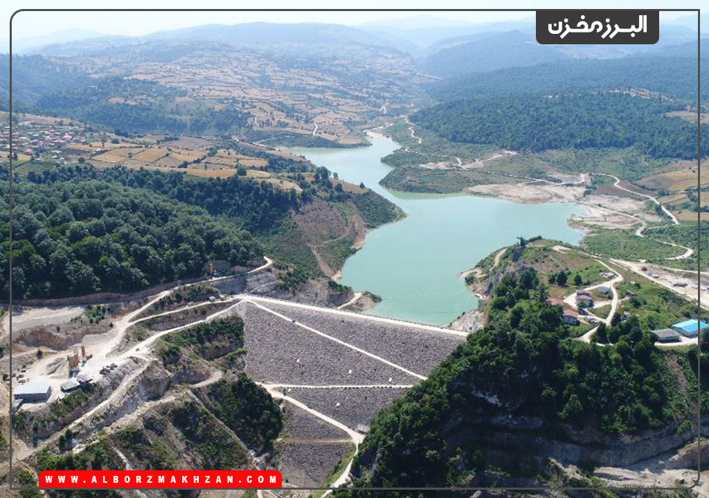 رها سازی آب سد گلورد